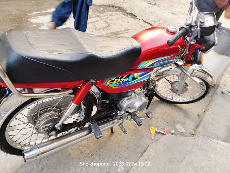 Honda 70 2024 model urgent sale 3