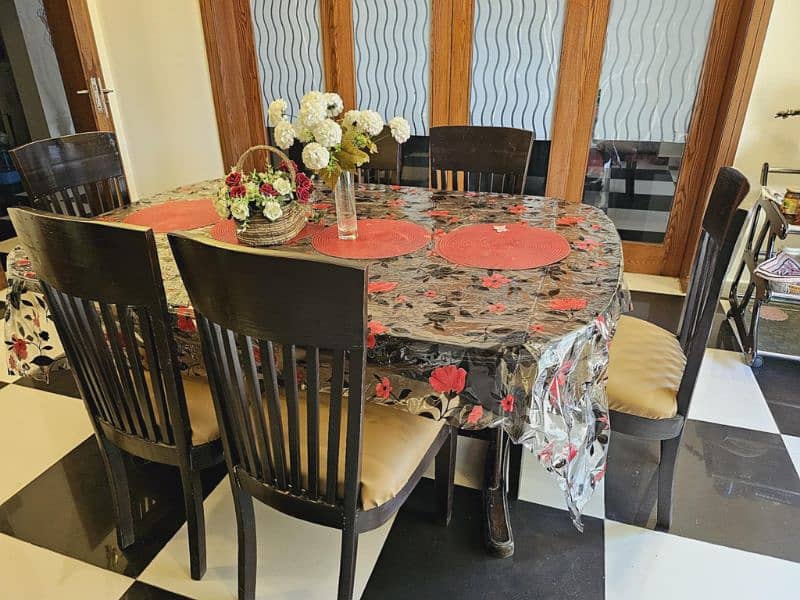 6 seater Solid Dining Table with Chairs 3