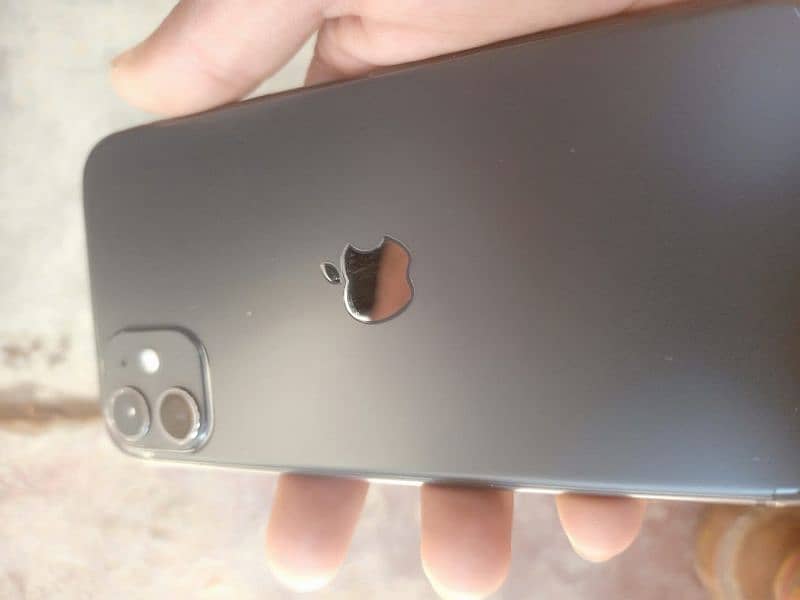 iPhone 11 non PTA 2