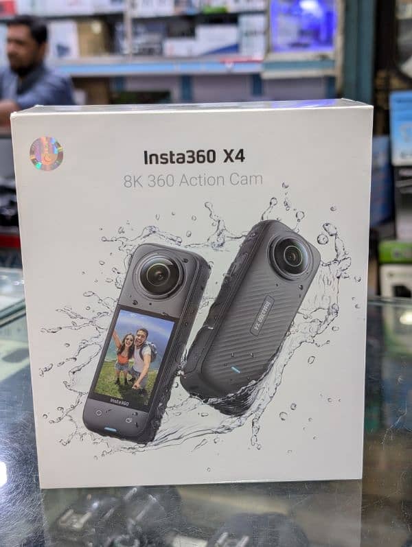 Insta360 X4 box pack with Bullet Time Bundle 0313-2158400 1