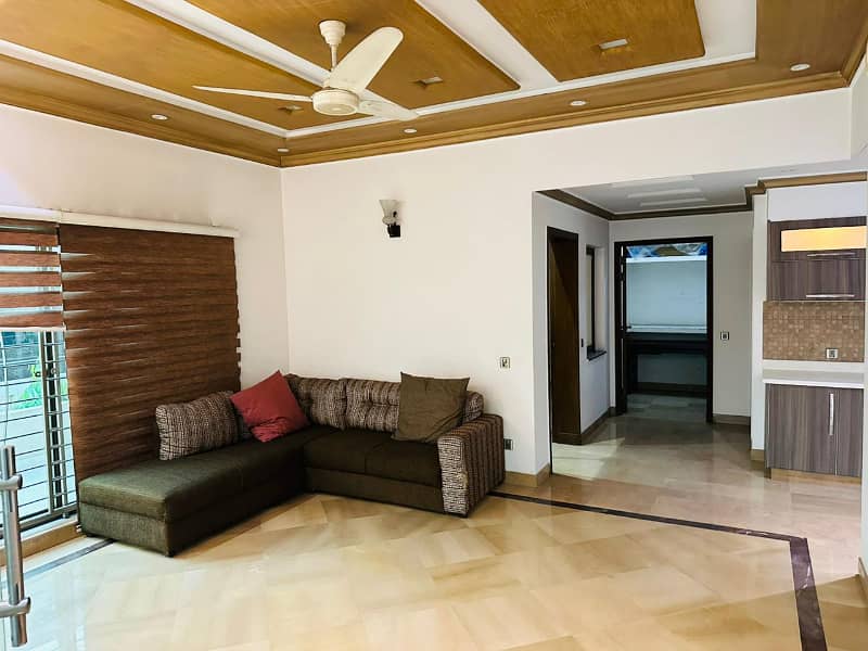 hot Location 01 Kanal Modern Design House For Rent In DHA Phase 3 Block-X Lahore. 24