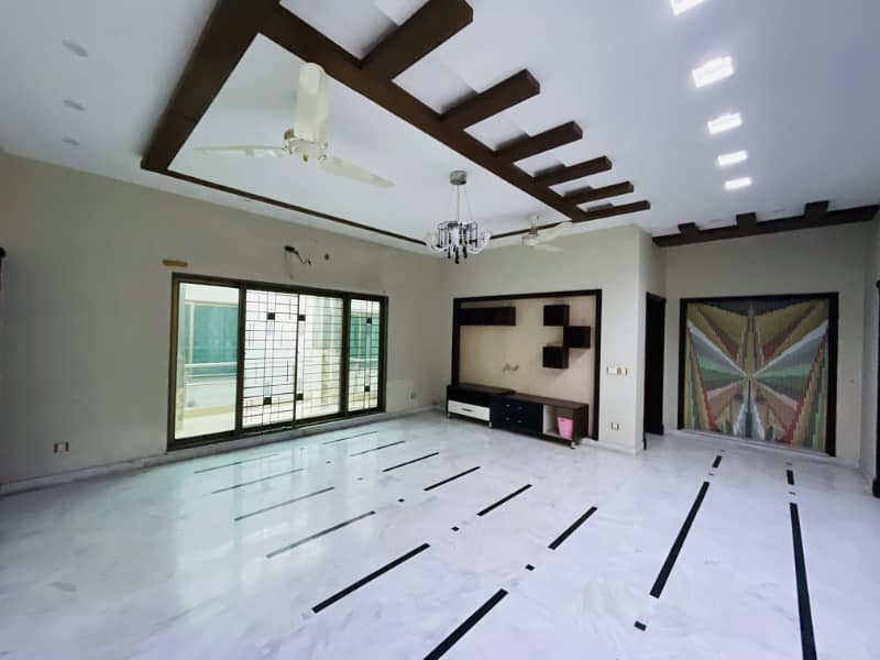 01 Kanal Slightly Used Modern Design House For Rent In DHA Phase 2 Block-S Lahore. 3