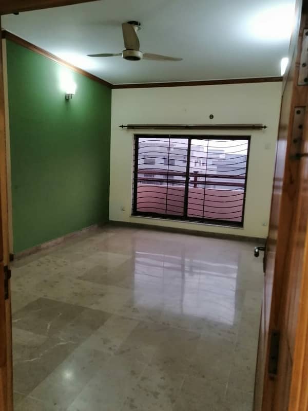 14 Marla Upper Portion for Rent in G-13 3