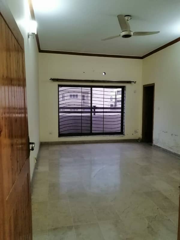 14 Marla Upper Portion for Rent in G-13 5