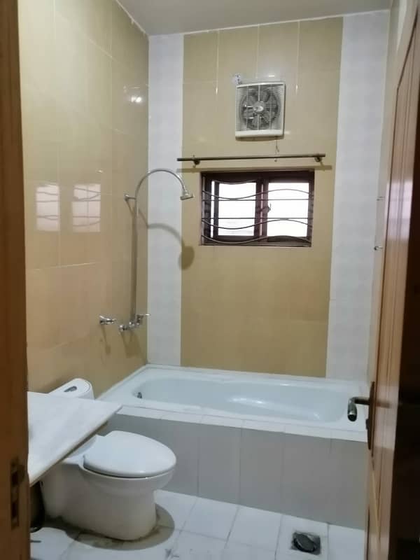 14 Marla Upper Portion for Rent in G-13 7