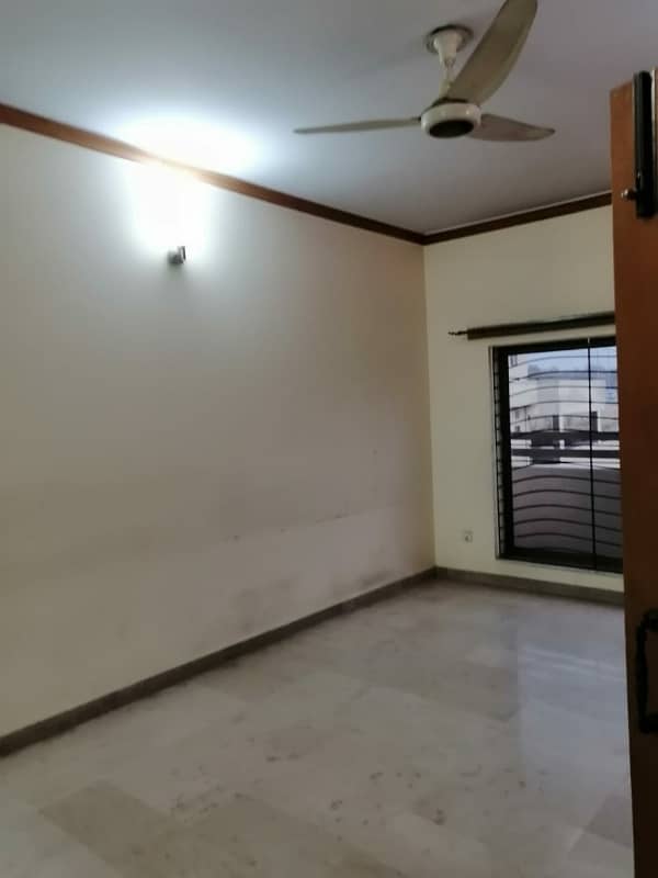 14 Marla Upper Portion for Rent in G-13 12