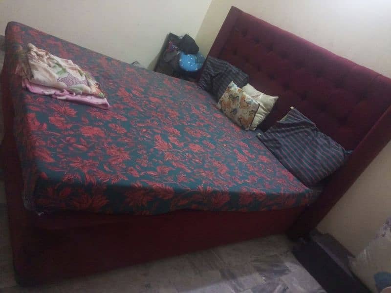 king size bed without mattress 1