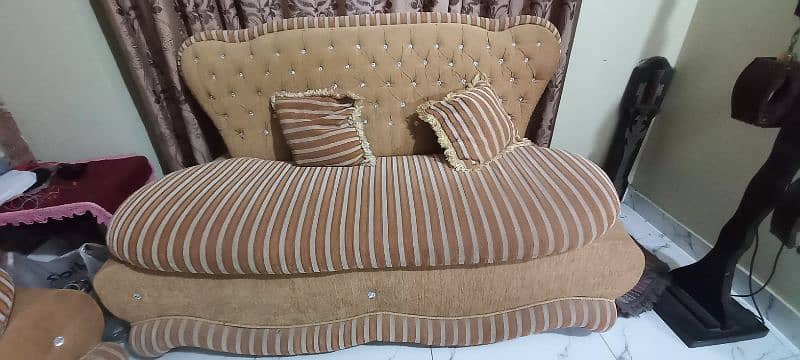 7 seaters sofa with good foam condition 0