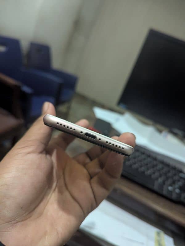 Iphone 7 PTA approved 1