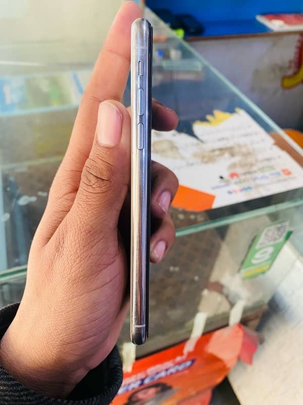 I phone xs pta 256gb total genuine 5