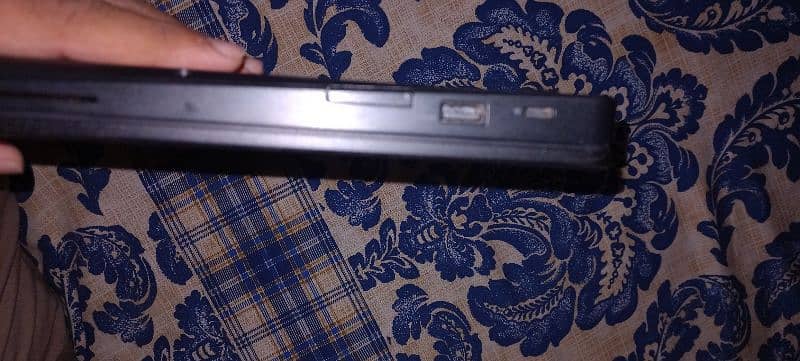 Dell latitude 5490 i5-8th generation 8/256 SSD 2