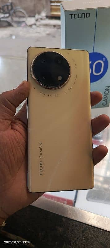 Tecno Camon 30s 4