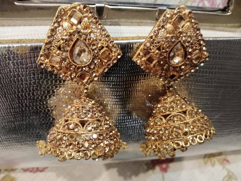 Ear rings  and  jewelry sets for sale 4