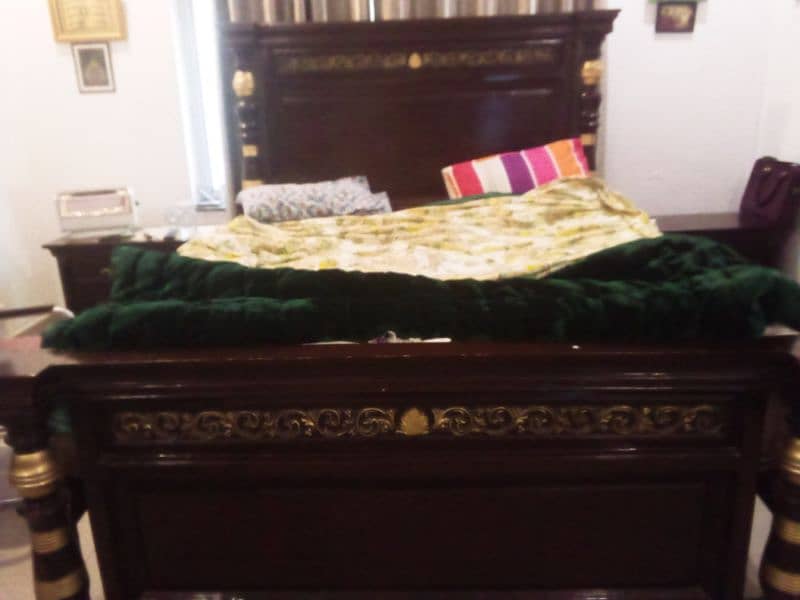 King Size Wooden Bed 0