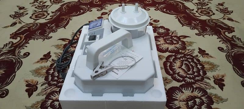 Medical Suction machine 1