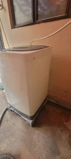 HAIER AUTOMATIC WASHING MACHINE