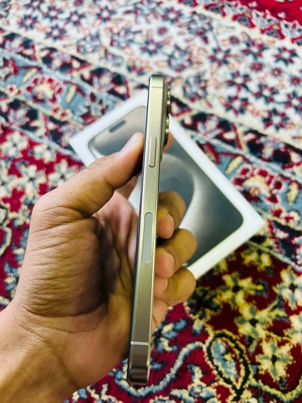 iPhone 15 Pro Max jv 256gb 2