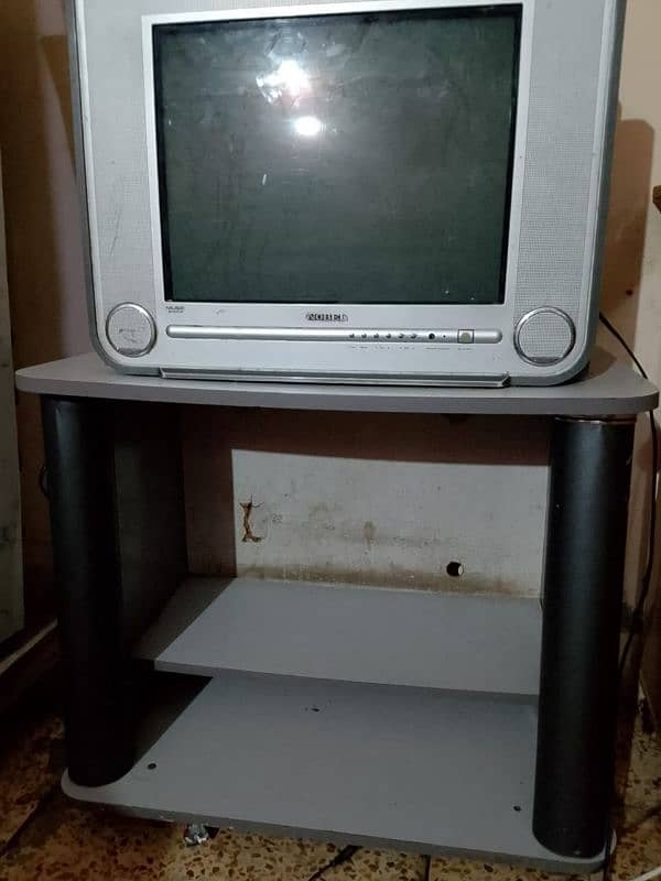 Nobel Used TV and Tarali 4