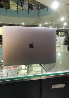 Apple MacBook Pro 2018, 512GB-SSD, 16GB RAM, 2.6GHz Ci7, 4GB Graphic