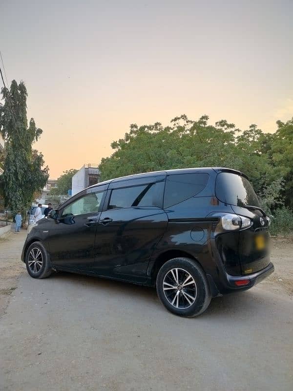 Toyota Sienta X 2015 7