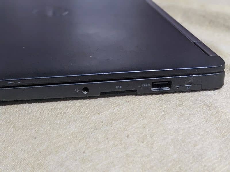 Dell Latitude e7270 8gb ddr 4 ram 256 ssd 7