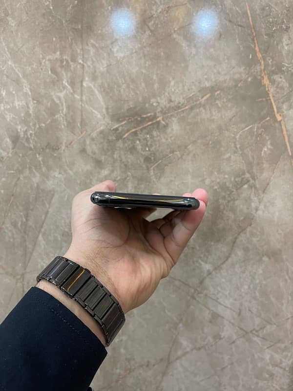 Iphone 11 pro max pta approved 5