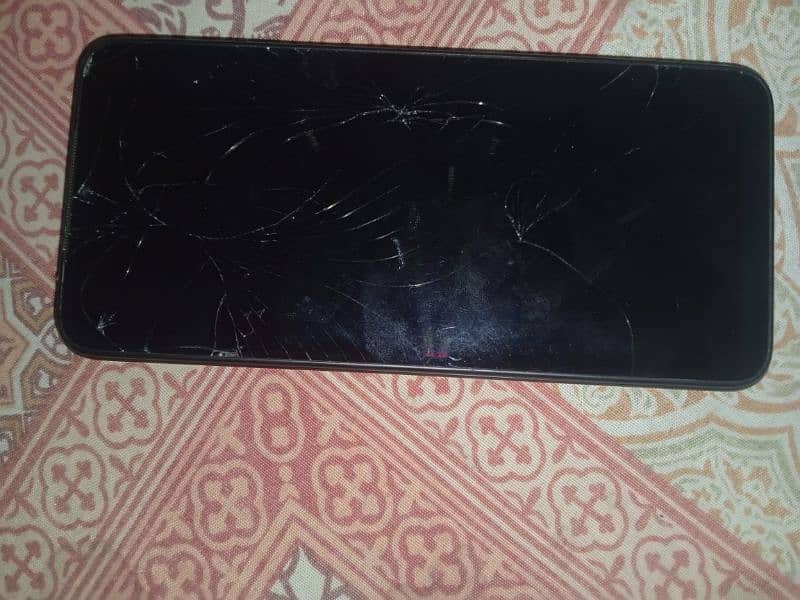 screen damaged but in working condiion no 03438590845 3