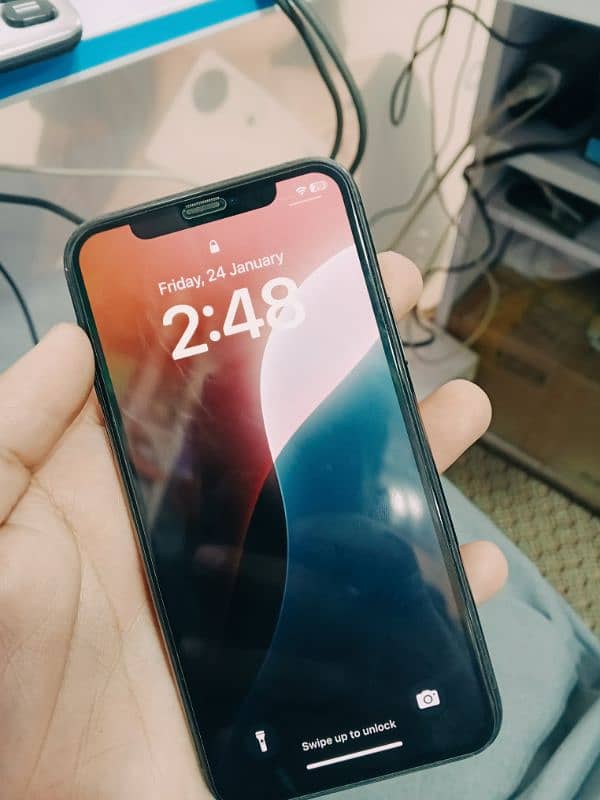 iphone 11 pro 2