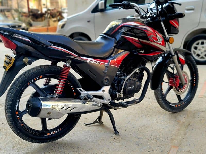 Honda CB150F 2018 1st Owner well maintained 0*3*3*4*2*0*7*7*8*5*3 13