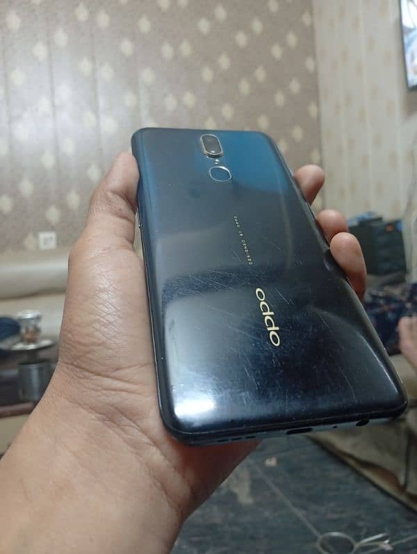 oppo f11 1