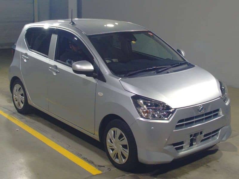 Daihatsu Mira 2021 5