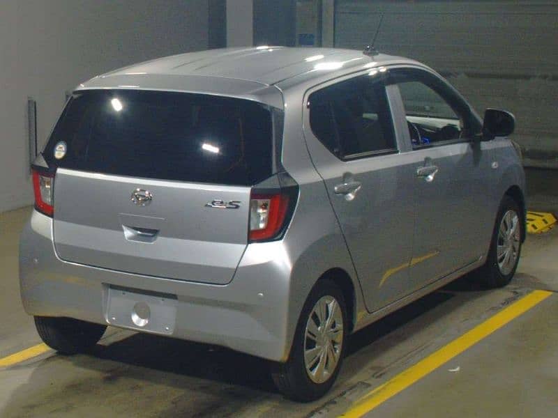 Daihatsu Mira 2021 6