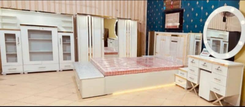 Super high Gloss Turkish bedroom set 5 pieces 0