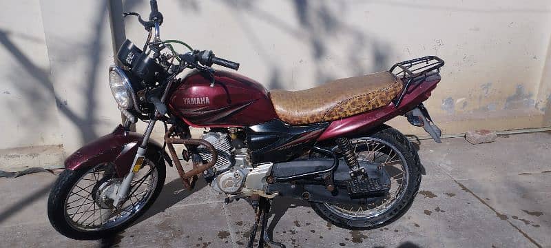 yamaha ybr 125z for sale on urgent basis 5