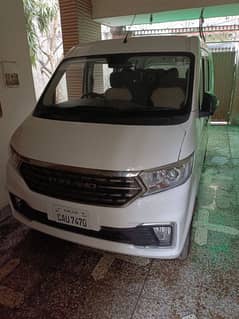 forland safari 10 seater  available for rent