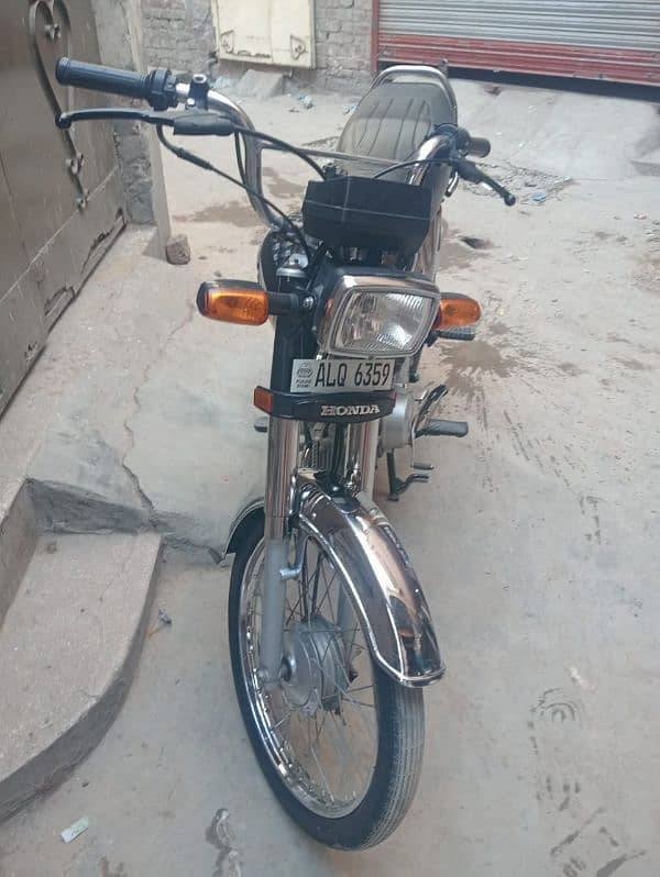 Mint condition Honda 70cc urgently sale 0307-6375606 3