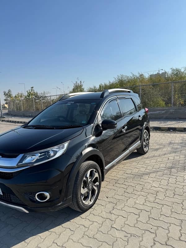 Honda BR-V S 2018 1