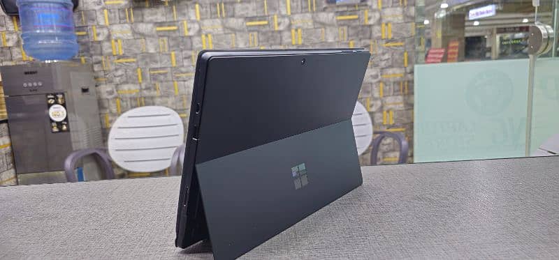 Microsoft Surface Pro 7 Core i5 10th Generation 1