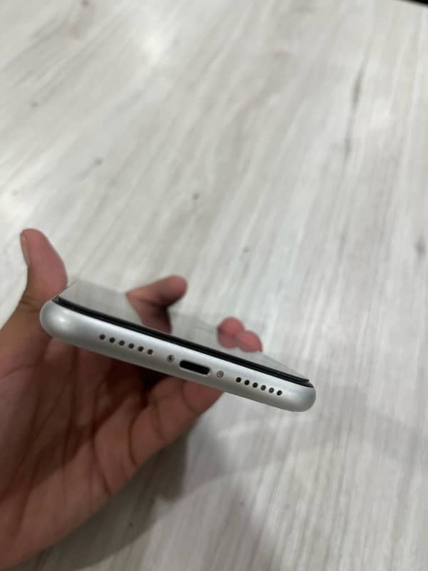 Iphone XR ( No exchannge ) 10/10 condition 1