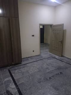 Portion for rent location walyat homes for bachelor for family available 2bed tv lounge darwing room kithen 3bath bijli miter seprat tanks sperat