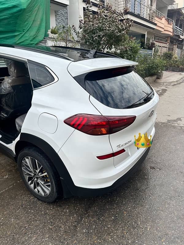 Hyundai Tucson 4