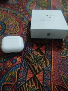 Apple original air pods (3rd Generation) box sath hai. price 40000