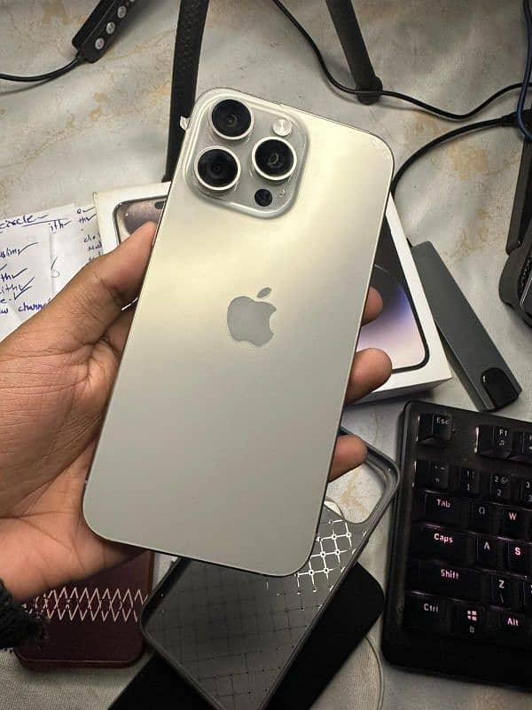 IPhone 15 Pro Max FU Non PTA 256GB 9