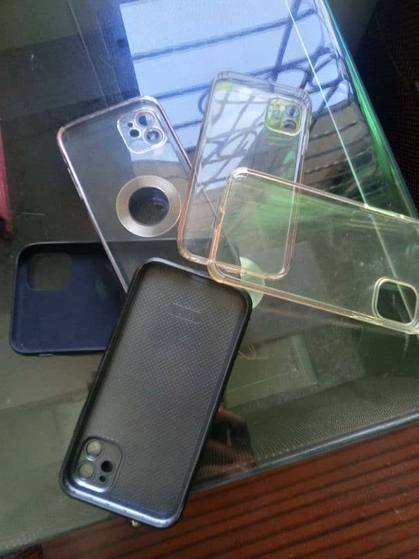 i phone 11 cases used like New available in reason able price 1