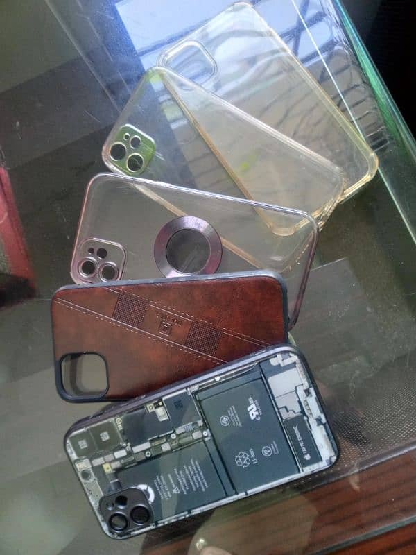 i phone 11 cases used like New available in reason able price 3