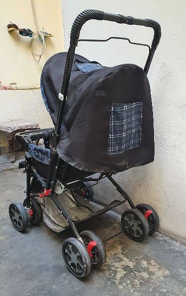 Baby pram/ stroller/ push chair at very good price 1