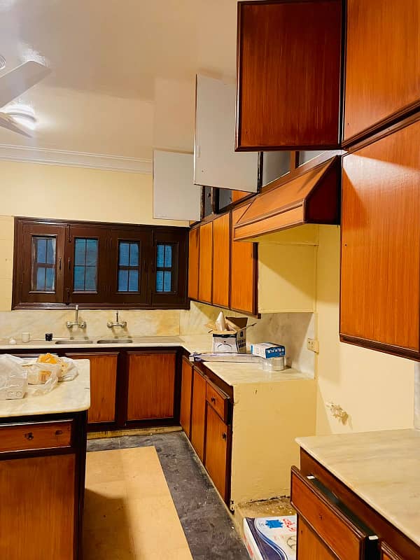 Stunning 1 Kanal House for Rent in DHA Phase 3 9