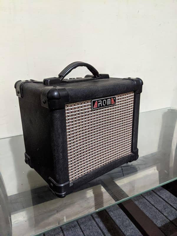 Electric Guitar Amplifier 1