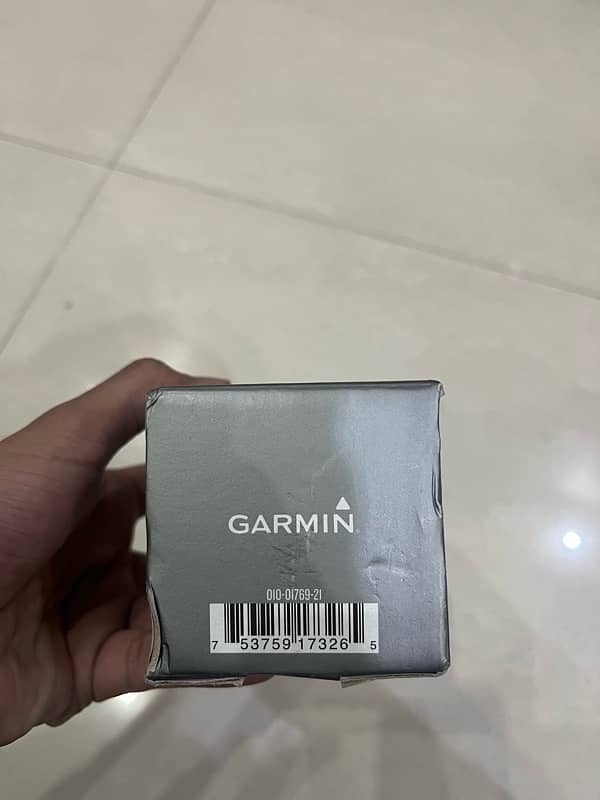 garmin vivoactive 3 brand new 5