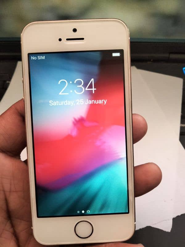 iphone 5s new condition 10.10 non PTA camera wifi fingers 3